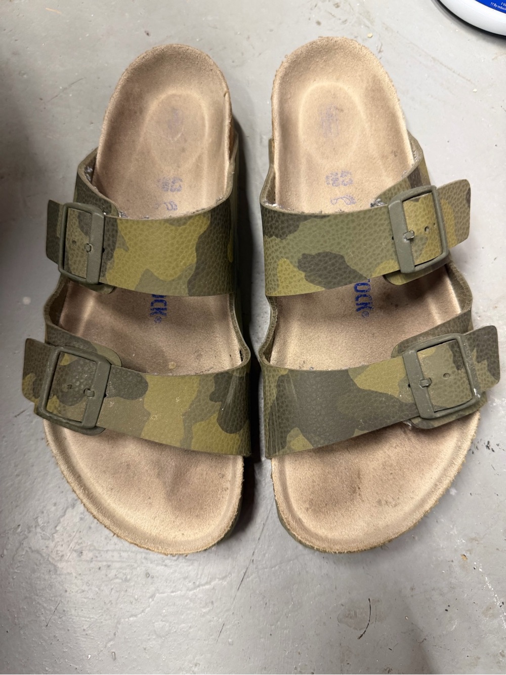 Men’s Birkenstock Camouflage Two-Band Buckle Sandals - Olive Green